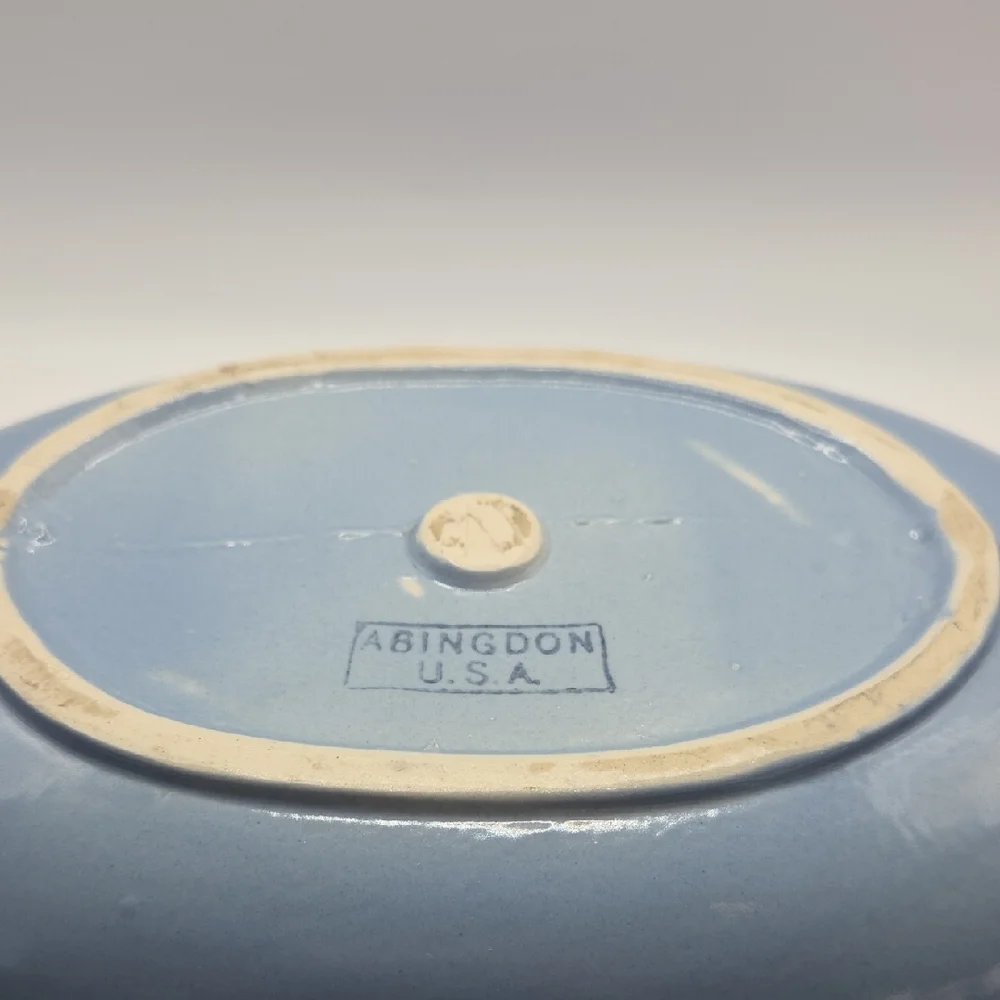 Abingdon Pottery USA. Blue Ruffled Console Bowl. Vintage